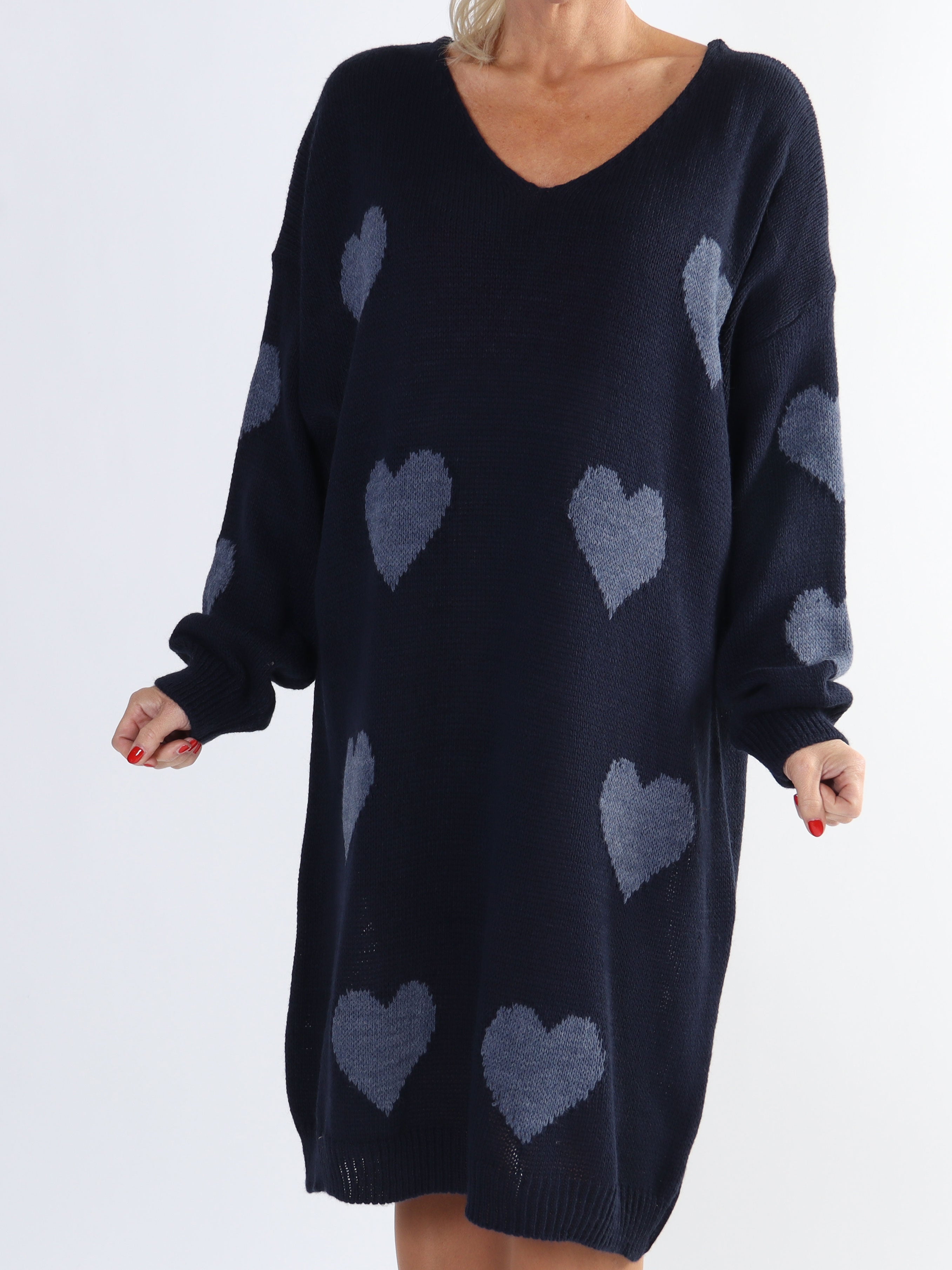 Lela - Stickad klänning med hjärtan i stora storlekar